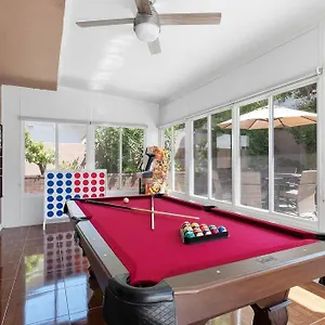 https://villa-ladera-luxe-getaway.topanaheimhotels.com